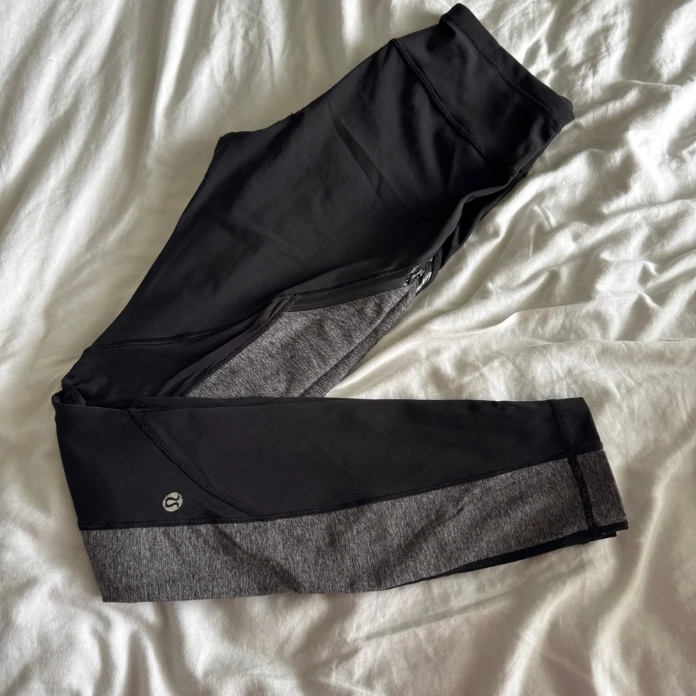 1 Lululemon Rain-On Train-On Tight - Black / Heathered Black